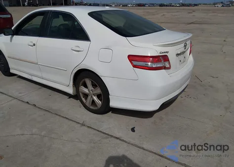 2011 Toyota Camry Se V6 z USA, uszkodzony, nr VIN 4T1BK3EK9BU619928